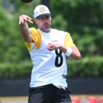 Aaron Rodgers hosts Steelers teammates for Malibu workout